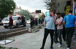 Tartıştığı komşusuna gelen misafiri tüfekle...