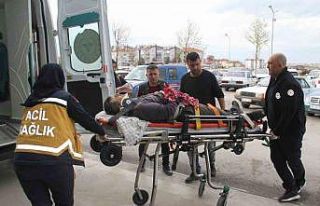 Taşlama makinesiyle çalışırken karnını ve kolunu...