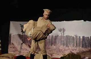 Tavşanlı’da tiyatro gösterisi