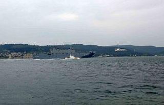 ‘TCG Anadolu’ Çanakkale Boğazı’ndan geçti