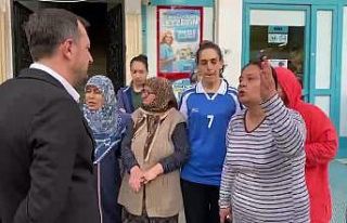 Tekirdağ’da depremzedelerin otelden çıkartılma...