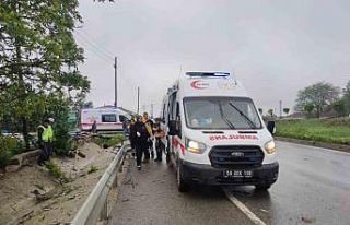 Tekirdağ’da otobüs bekleyen yayaya otomobil çarptı:...