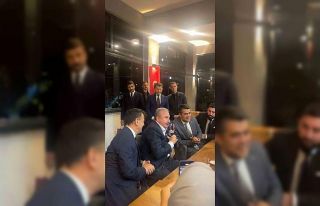 Telekonferans yöntemiyle gençlerle buluşan Cumhurbaşkanı...