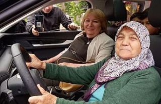 TOGG’u görünce gözyaşlarına boğulan Zülfiye...