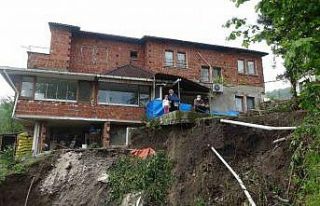 Trabzonlu ailenin ‘Heyelan’ nöbeti