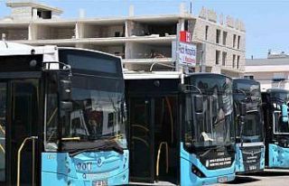 Turizm sezonunu açan Antalya’da toplu taşımada...