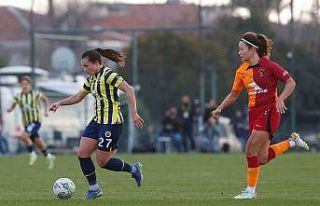 Turkcell Kadın Futbol Süper Ligi yarı finallerinde...