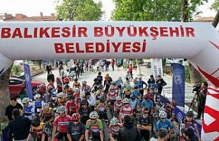 Türkiye Kupası yol bisiklet yarışları Sındırgı’da...