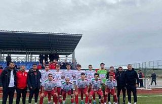 U18 Marmara Bölge finalinde hakem tepki göstererek,...