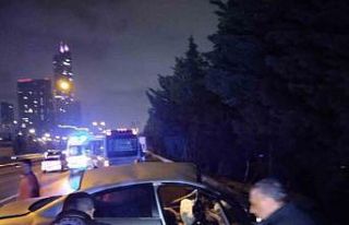 Ümraniye’de aşırı hızlı araç bariyerlere...