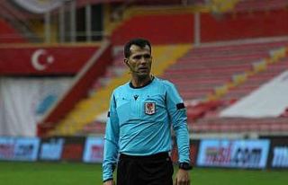 Ümraniyespor - Sivasspor maçını Burak Şeker yönetecek