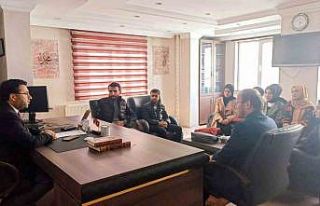 Üniversite öğrencileri umre yolunda