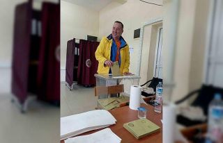 Ünlü komedyen Ata Demirer, Bozcaada’da oyunu kullandı