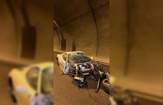 Ünlü modifiyeci Ünal Turan, Ferrari ile kaza yaptı:...