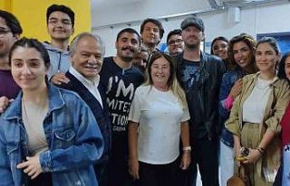 Ünlü oyuncu Kıvanç Tatlıtuğ oyunu kullandı