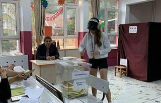 Ünlü oyuncu Serenay Sarıkaya oyunu kullandı