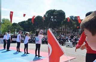 Ünye’de kortej eşliğinde 19 Mayıs coşkusu