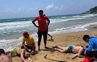 Uyarıları dinlemeyen tatilciler ölümden döndü