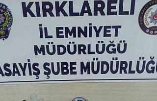 Üzerinde metamfetamin bulunan 3 şüpheli yakalandı