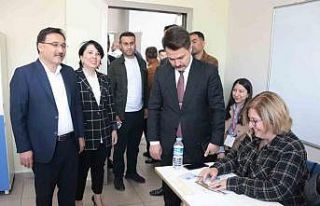 Vali Çiçek: “Güzel bir ortamda seçimi götürüyoruz”