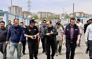 Vali Kızılkaya, Elbistan’da kaldığı yerden...