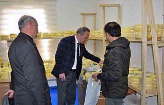 Vali Öner, köylerdeki tarım işletmelerini ziyaret...