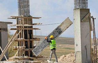 Van’da 16 adet kapalı spor salonu yapıyor