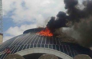 Van’da inşaat halindeki camide yangın