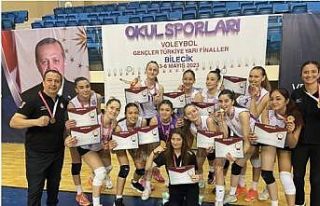 Voleybolda üst üste 2. kez Türkiye finallerine...