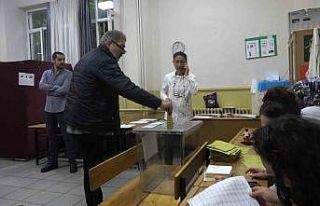 Yalova’da oy kullanma işlemi başladı