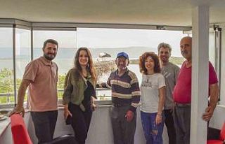 Yaren Leylek, yeni yuvasında dostu Adem Amca’ya...