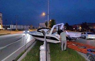 Yarım milyonluk yat kazada kullanılamaz hale geldi