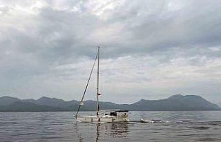 Yelkenli teknede 2 Rus göçmen kaçakçısı ve 83...