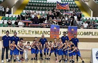 Yeşimspor “U11”de namağlup şampiyon