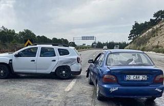 Yol verme anlaşmazlığı kazaya neden oldu: 1 yaralı