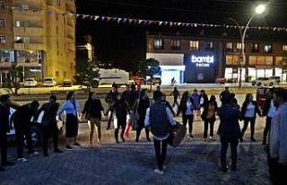 Yüksekova’da Erdoğan’ın kazanması halaylarla...