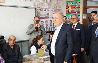 Zafer Partisi Lideri Özdağ, oyunu kullandı