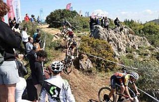 Zorlu parkurda kıran kırana mücadele