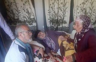 105 yaşındaki depremzede anne 80 yaşındaki kızıyla...