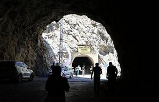 132 yılda tamamlanan Taş yol kaderine terk edildi