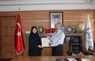 18 saatte Kur’an-ı Kerim’i ezbere hatmetti