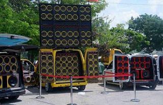 250 bin liralık araca 1,5 milyonluk ses sistemi döşetti