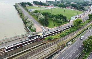 26 kişinin yaralandığı tramvay kazası havadan...