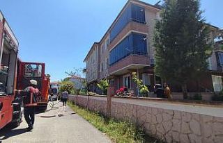 3 katlı binanın zemin katında yangın çıktı,...