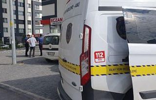 5. kattan düşen genç kız ağır yaralandı