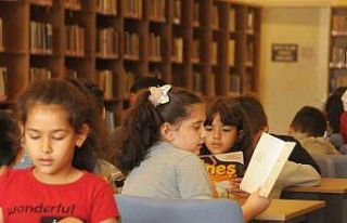 9 bin nüfuslu ilçenin 3 bin üyeli kütüphanesi...