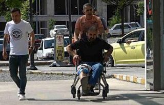 Acemi kasaplar soluğu hastanede aldı