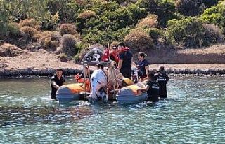 Adada yaralanan vatandaş, botla limana getirildi