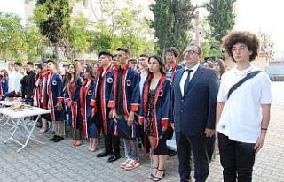 Adana Borsa Lisesi 50’inci yılında 83 mezun verdi