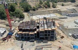 Adana’da kalıcı TOKİ konutları yükselmeye başladı